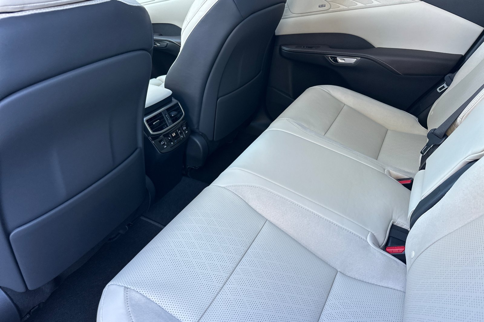 New 2026 Lexus RX 350 w/ Convenience Package AWD/4WD image 9