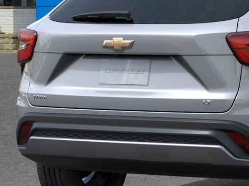 New 2026 Chevrolet Trax LT w/ LT Convenience Package FWD image 14
