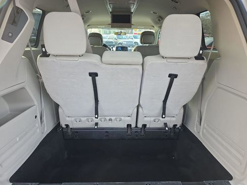 Used 2011 Dodge Grand Caravan Crew w/ Entertainment Group 1 image 15