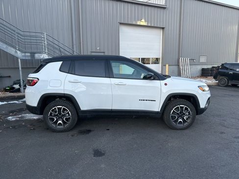 New 2026 Jeep Compass Trailhawk image 2
