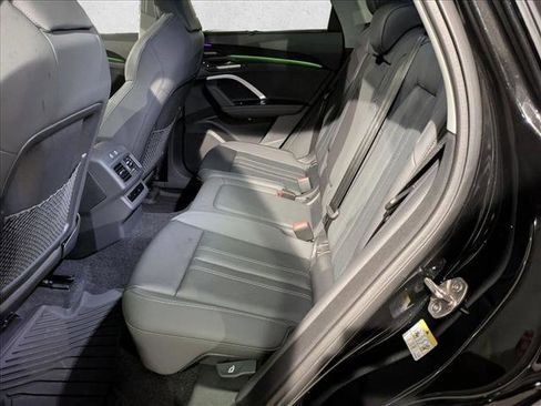 New 2025 Audi Q5 Premium Plus image 17