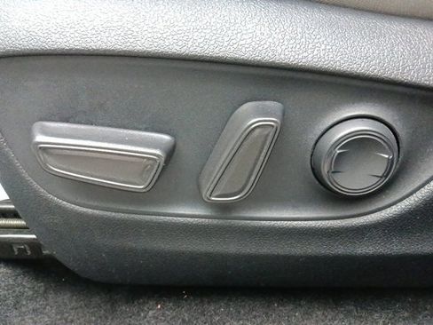 Used 2024 Toyota RAV4 XLE image 16