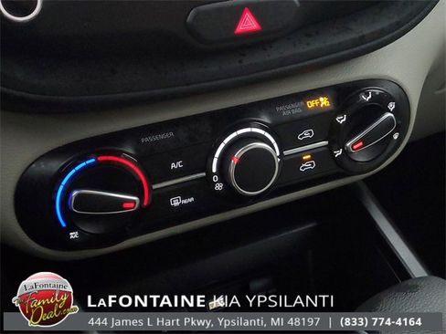 Certified 2025 Kia Soul LX image 21