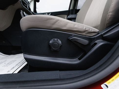 Certified 2021 Ford EcoSport SE w/ Interior Protection Package image 39