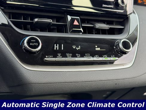 Used 2022 Toyota Corolla LE image 9