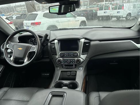 Used 2020 Chevrolet Suburban LT image 33