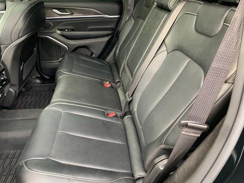 Used 2023 Jeep Grand Cherokee Overland w/ MOPAR Finishing Package image 17