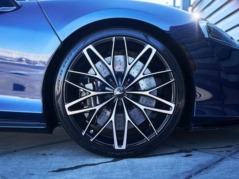 Used 2022 McLaren GT image 25