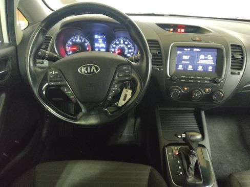 Used 2018 Kia Forte S FWD image 22