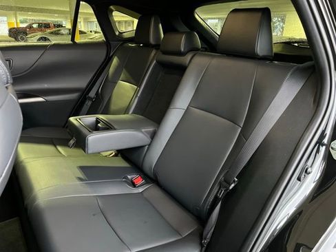 Certified 2024 Toyota Venza XLE image 19