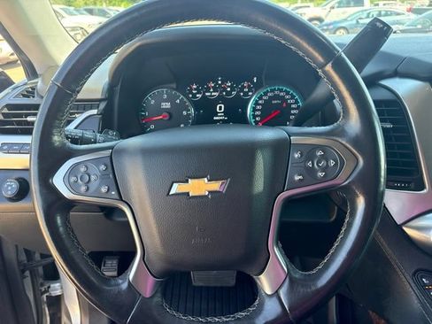 Used 2020 Chevrolet Tahoe Premier w/ Premier 6.2L Value Package AWD/4WD image 15
