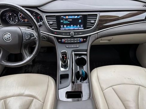 Used 2017 Buick LaCrosse Premium image 17