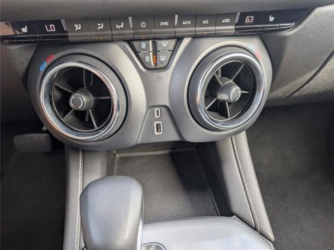 Used 2024 Chevrolet Blazer LT FWD image 18