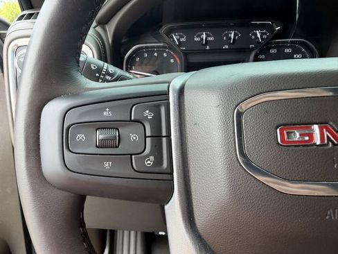 Used 2021 GMC Sierra 1500 SLT w/ SLT Premium Plus Package AWD/4WD image 31