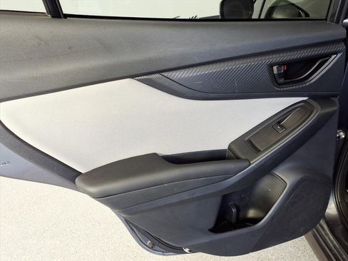 Used 2023 Subaru Crosstrek 2.0i Premium image 11