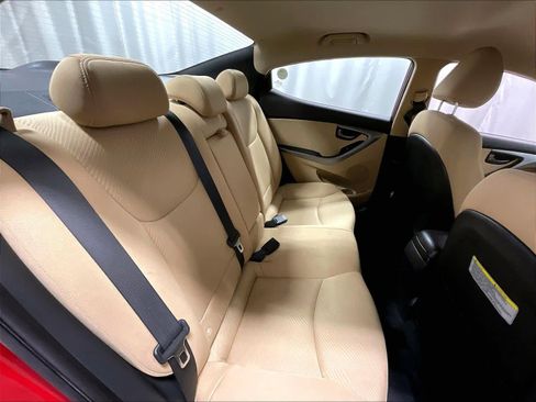 Used 2013 Hyundai Elantra GLS w/ Preferred Pkg image 16