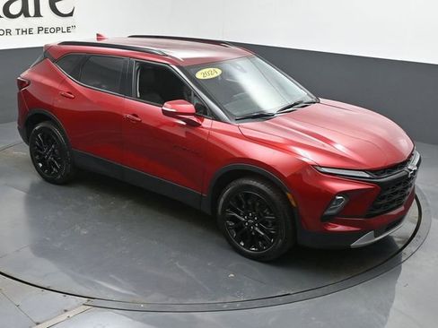 Used 2024 Chevrolet Blazer LT w/ LPO, Black Grille Bar Package FWD image 48