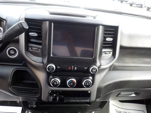 Used 2023 RAM 2500 Tradesman w/ Chrome Appearance Group AWD/4WD image 17
