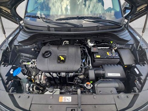 Used 2025 Kia Soul LX w/ LX Technology Package FWD image 20