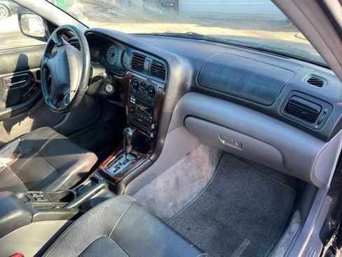 Used 2000 Subaru Outback Limited image 16