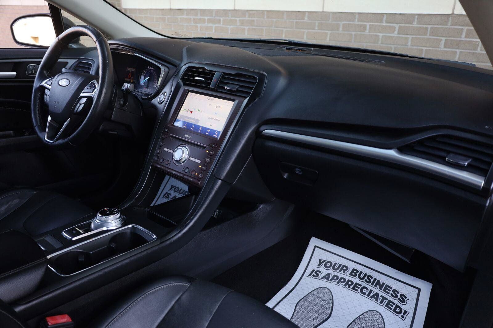 Used 2020 Ford Fusion Titanium FWD image 29