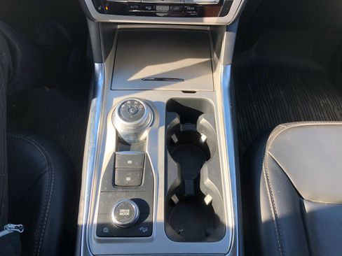 Certified 2022 Ford Explorer XLT w/ Equipment Group 202A image 14