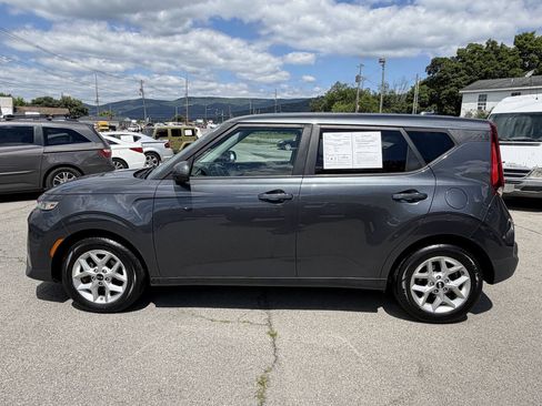 Used 2021 Kia Soul S FWD image 9