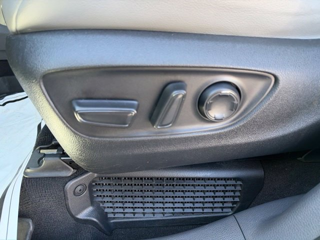 Used 2023 Toyota Sienna XLE AWD/4WD image 27