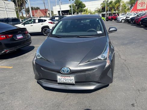Used 2018 Toyota Prius One w/ Carpet Mat Package FWD image 9