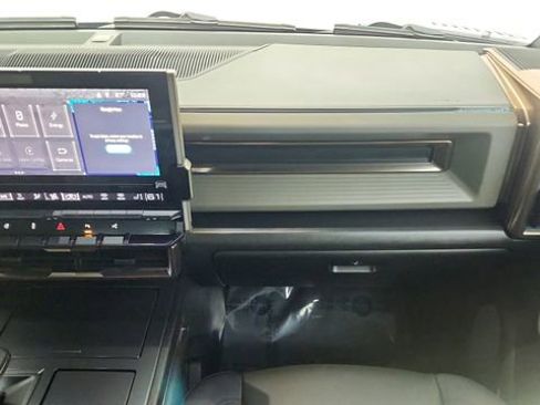 Used 2025 GMC Hummer EV 2X w/ LPO, Sport Package AWD/4WD image 38