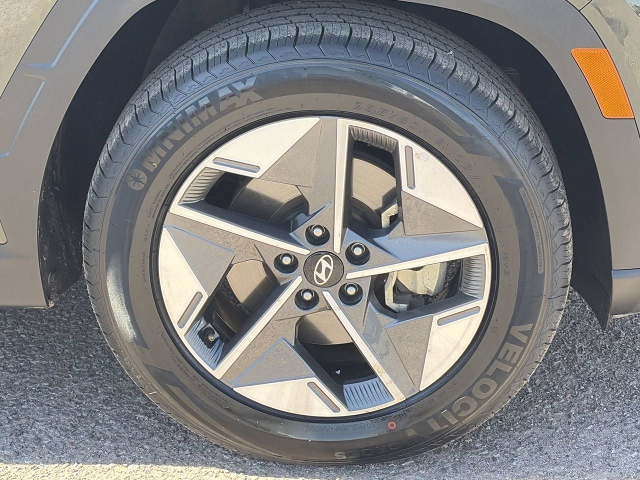 Certified 2025 Hyundai Tucson SEL FWD image 9