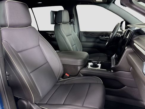 New 2026 GMC Yukon XL Elevation w/ Elevation Premium Package image 31