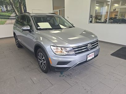 Used 2020 Volkswagen Tiguan SE w/ Panoramic Sunroof Package