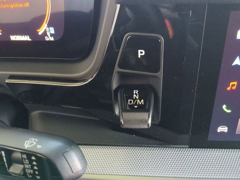 Used 2024 Porsche Cayenne Base image 9