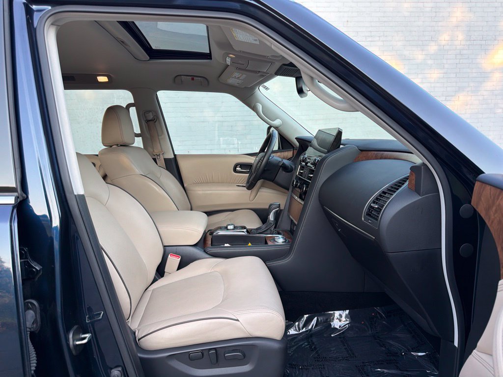 Used 2023 Nissan Armada SL w/ Captain's Chairs Package AWD/4WD image 13