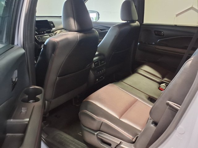 Used 2024 Honda Passport Black Edition image 19