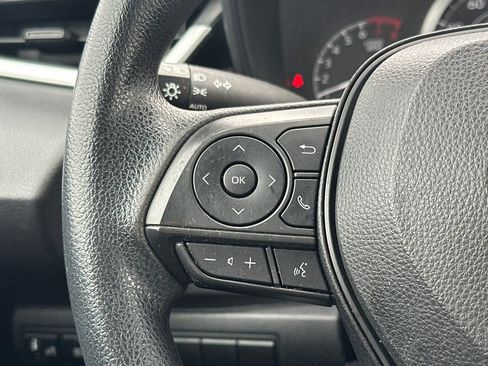 Certified 2022 Toyota Corolla LE image 25