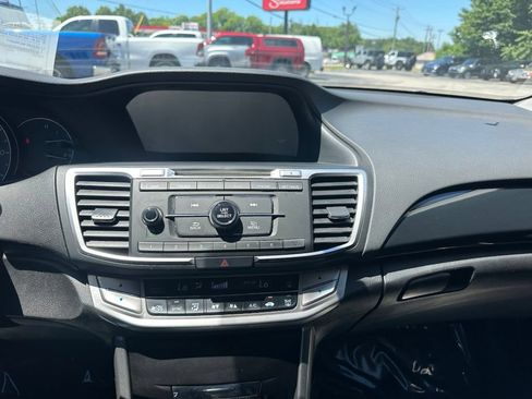 Used 2015 Honda Accord Sport image 25