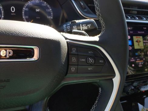 New 2025 Jeep Grand Cherokee L Laredo w/ Luxury Tech Group I RWD image 25