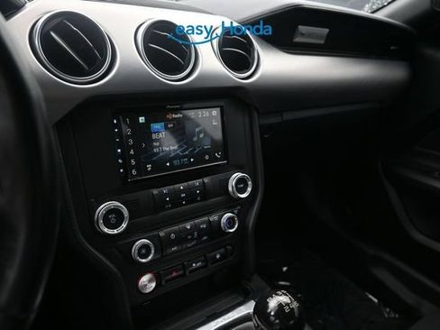 Used 2022 Ford Mustang GT RWD image 11
