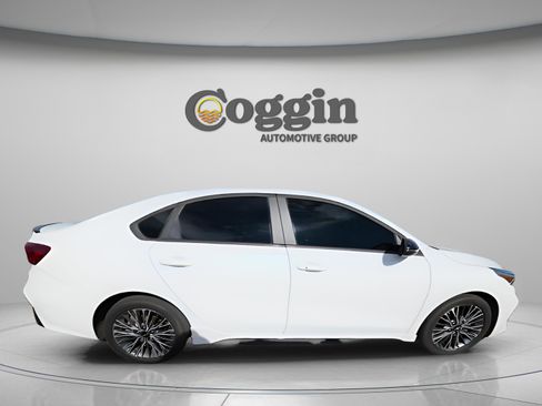 Used 2022 Kia Forte GT-Line w/ GT-Line Premium Package image 12