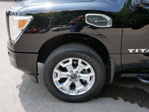 Certified 2024 Nissan Titan SV w/ SV Convenience Package AWD/4WD image 9