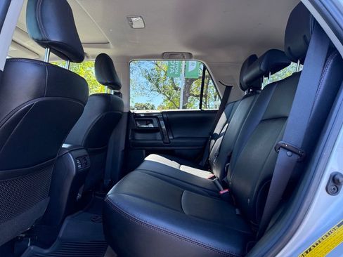 Certified 2023 Toyota 4Runner TRD Off-Road Premium w/ Moonroof Package AWD/4WD image 16