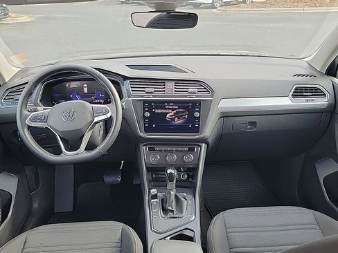 Used 2024 Volkswagen Tiguan S image 38