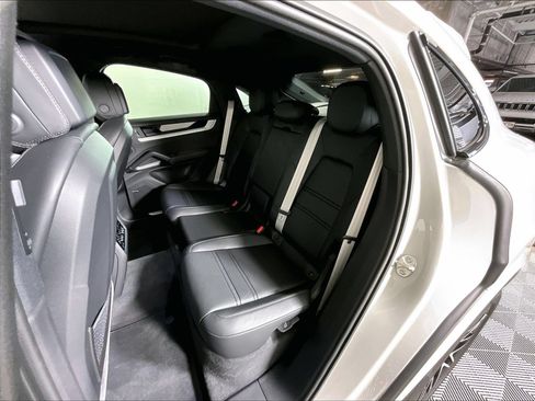 Used 2026 Porsche Cayenne Coupe AWD/4WD image 20