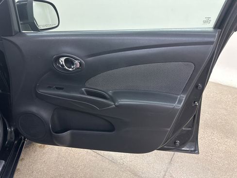 Used 2014 Nissan Versa SV image 17