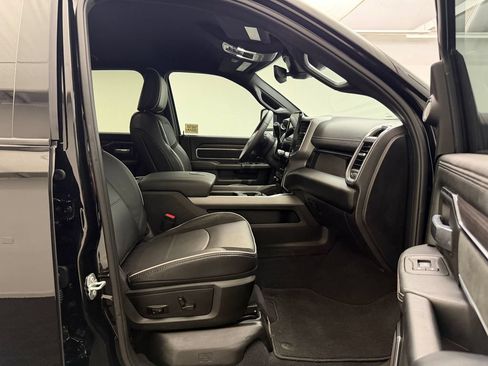 Used 2025 RAM 3500 Laramie AWD/4WD image 23