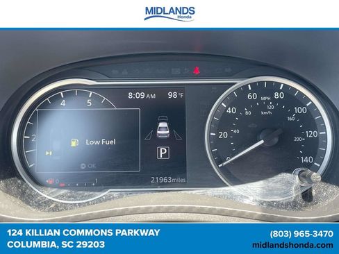 Used 2025 Nissan Versa SV FWD image 19