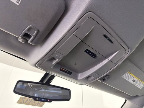 Used 2015 Chevrolet Silverado 1500 LT image 18