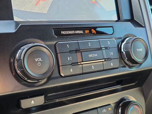 Used 2016 Ford F150 XLT w/ Equipment Group 302A Luxury AWD/4WD image 25